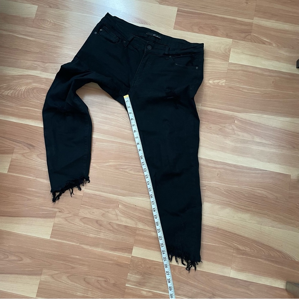 KanCan Black Distressed Brianna Mid Rise Ankle Skinny Jeans Size 30 - Picture 8 of 16